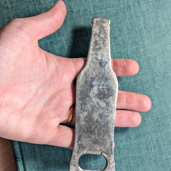 Flat metal Guinness bottle opener - Picture 7 of 9